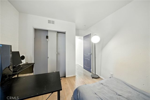 14937 Sherman Way 7, Van Nuys, CA 91405