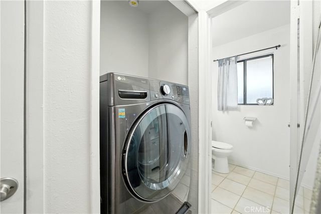 14937 Sherman Way 7, Van Nuys, CA 91405