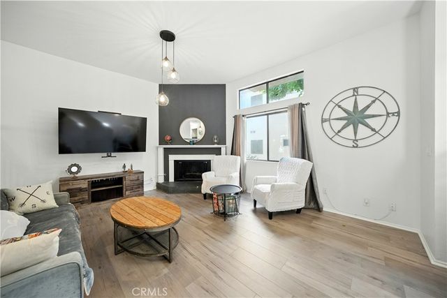 14937 Sherman Way 7, Van Nuys, CA 91405