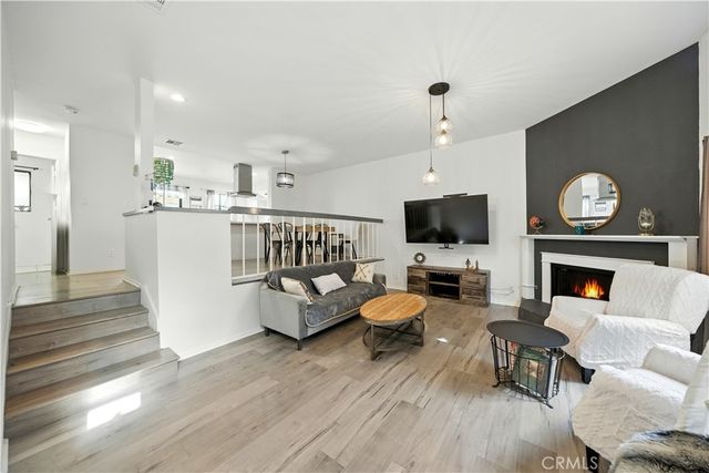 14937 Sherman Way 7, Van Nuys, CA 91405