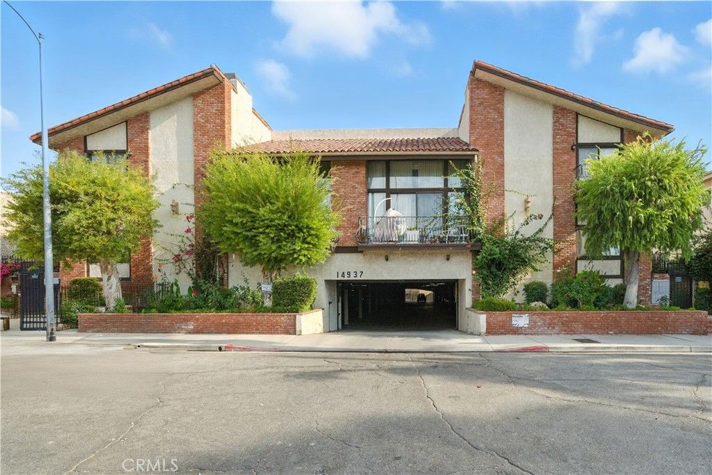 14937 Sherman Way 7, Van Nuys, CA 91405