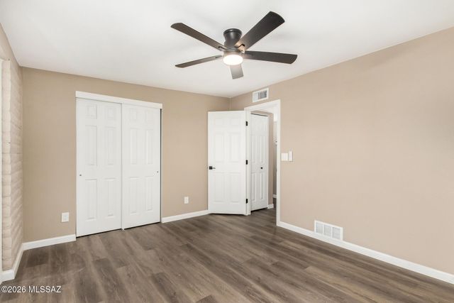 4702 S Apple Tree Avenue, Tucson, AZ 85730