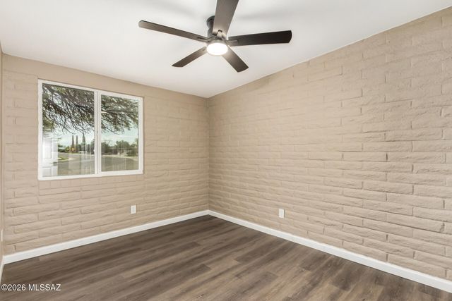 4702 S Apple Tree Avenue, Tucson, AZ 85730