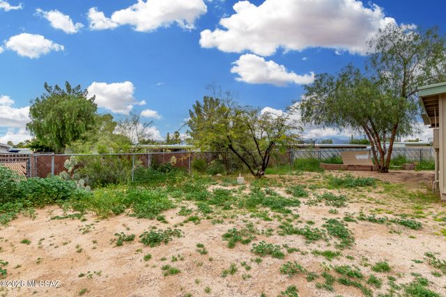 4702 S Apple Tree Avenue, Tucson, AZ 85730