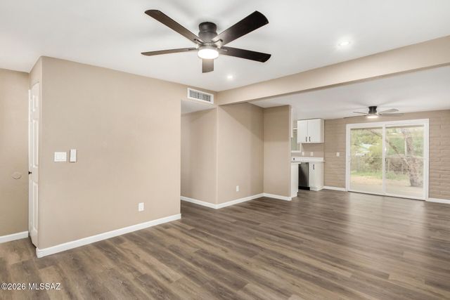 4702 S Apple Tree Avenue, Tucson, AZ 85730