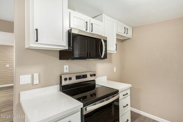 4702 S Apple Tree Avenue, Tucson, AZ 85730