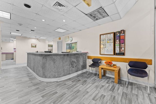 77 Pond Ave NR1, Brookline, MA 02445