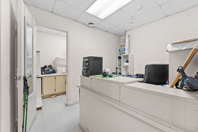 77 Pond Ave NR1, Brookline, MA 02445