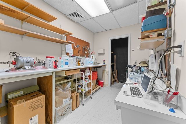 77 Pond Ave NR1, Brookline, MA 02445