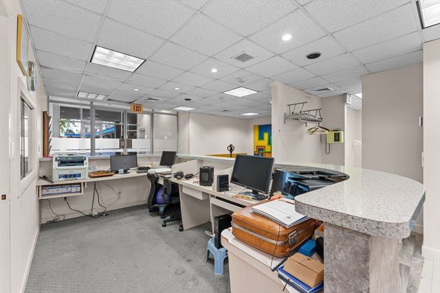 77 Pond Ave NR1, Brookline, MA 02445