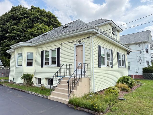 21 West Carpenter B, Attleboro, MA 02703