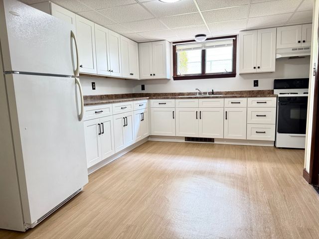 21 West Carpenter B, Attleboro, MA 02703