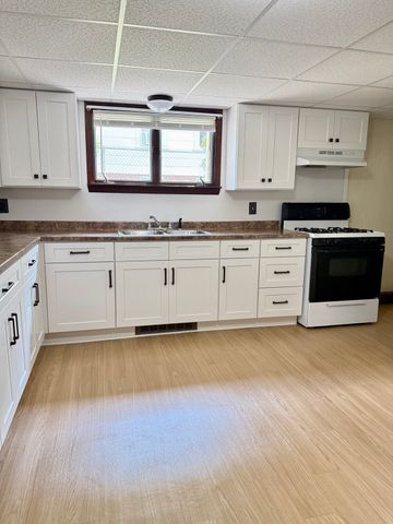 21 West Carpenter B, Attleboro, MA 02703