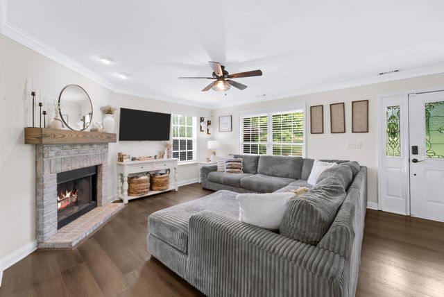 3412 Clegg Dr, Spring Hill, TN 37174