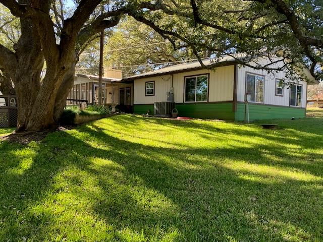 700 County Road 126 RD, Kingsland, TX 78639