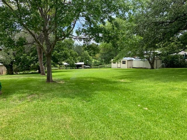 700 County Road 126 RD, Kingsland, TX 78639