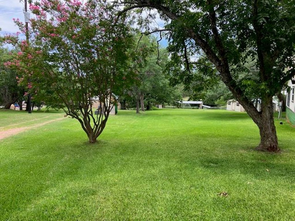 700 County Road 126 RD, Kingsland, TX 78639