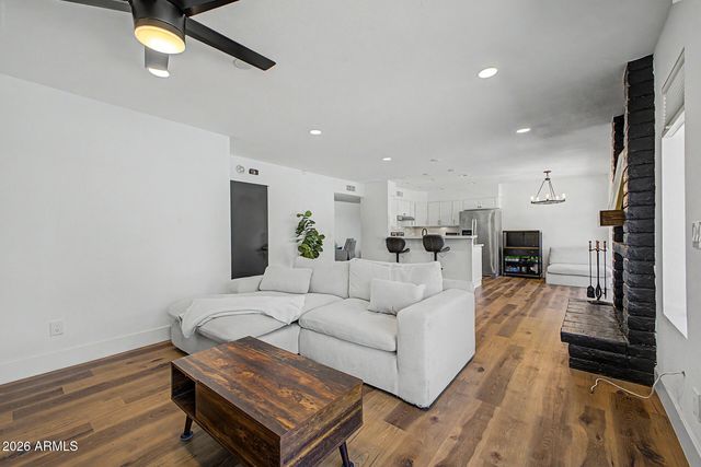 16457 N 47TH Street, Phoenix, AZ 85032