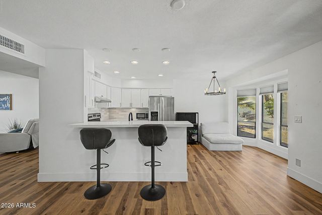 16457 N 47TH Street, Phoenix, AZ 85032