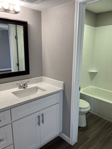 2800 Douglas Avenue 303, Dallas, TX 75219