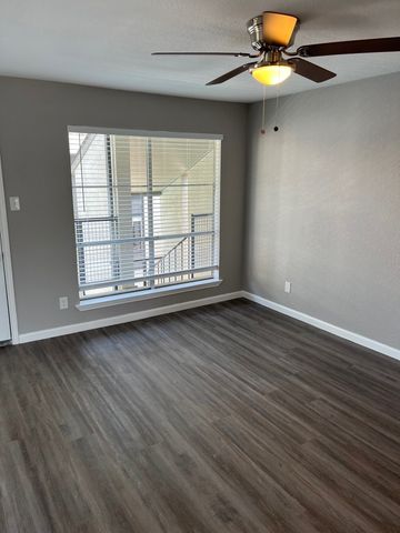 2800 Douglas Avenue 303, Dallas, TX 75219