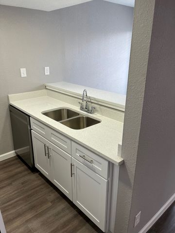2800 Douglas Avenue 303, Dallas, TX 75219