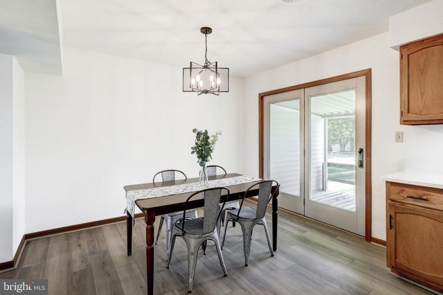25 FILBERT ST, Hanover, PA 17331