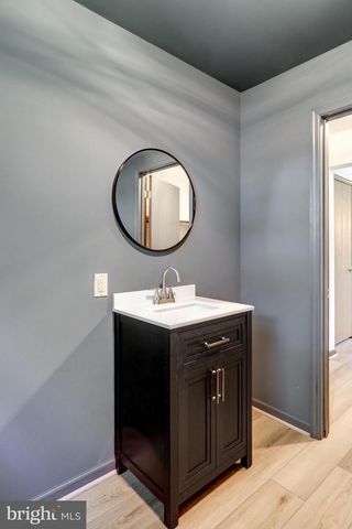 25 FILBERT ST, Hanover, PA 17331