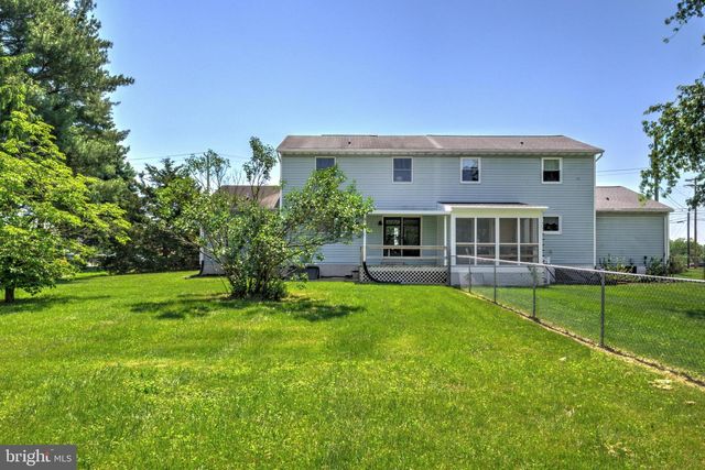 25 FILBERT ST, Hanover, PA 17331