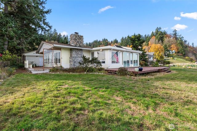 13277 Shoreline Drive SE, Olalla, WA 98359
