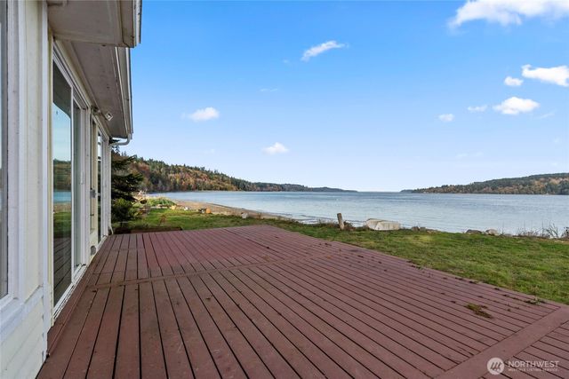 13277 Shoreline Drive SE, Olalla, WA 98359