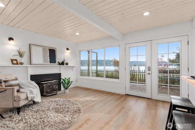 13277 Shoreline Drive SE, Olalla, WA 98359