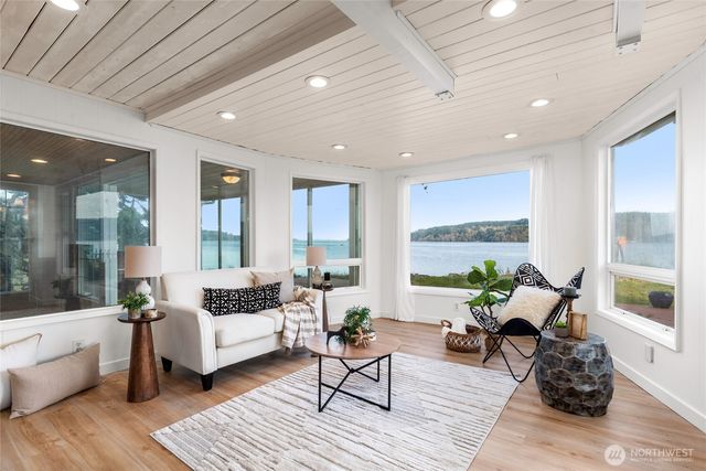 13277 Shoreline Drive SE, Olalla, WA 98359