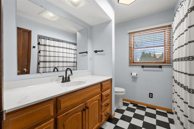 205 Wahwahtaysee Way, Battle Creek, MI 49015