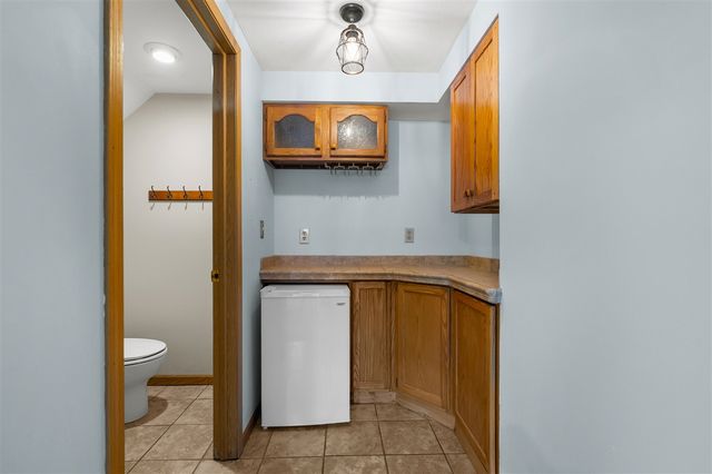 205 Wahwahtaysee Way, Battle Creek, MI 49015