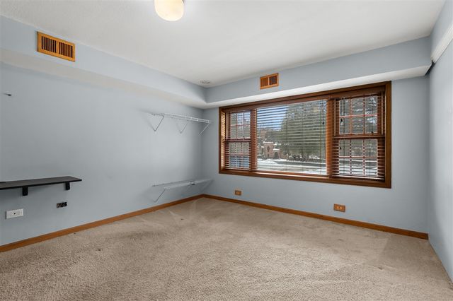 205 Wahwahtaysee Way, Battle Creek, MI 49015