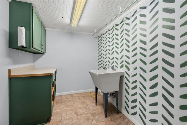 205 Wahwahtaysee Way, Battle Creek, MI 49015