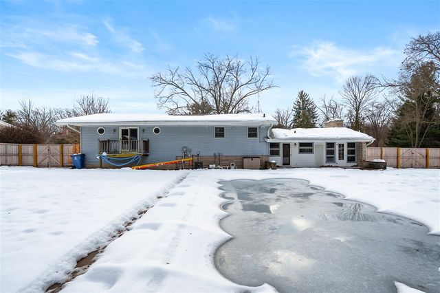 205 Wahwahtaysee Way, Battle Creek, MI 49015