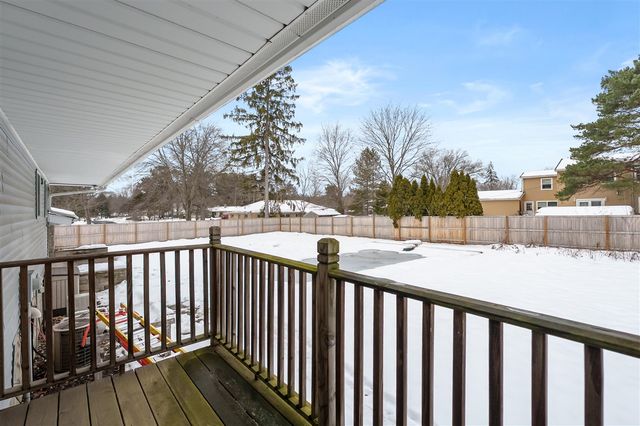 205 Wahwahtaysee Way, Battle Creek, MI 49015