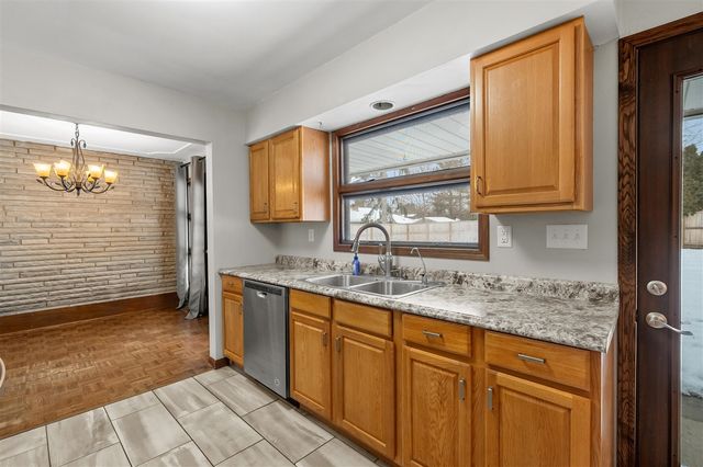 205 Wahwahtaysee Way, Battle Creek, MI 49015