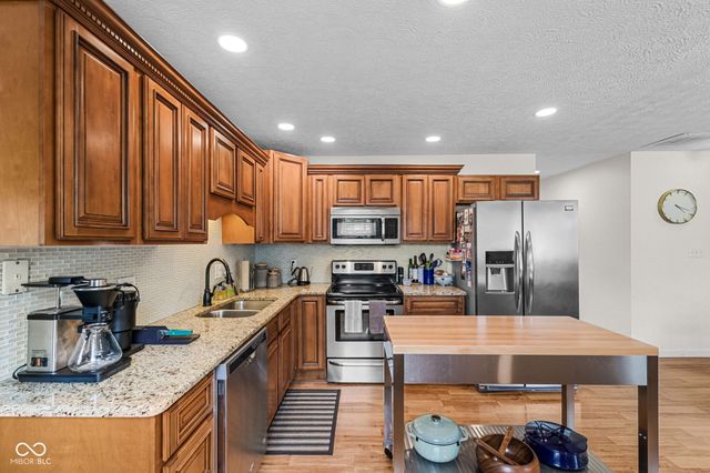 5202 Flintstone Drive, Indianapolis, IN 46237