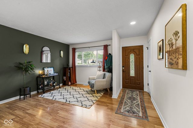 5202 Flintstone Drive, Indianapolis, IN 46237