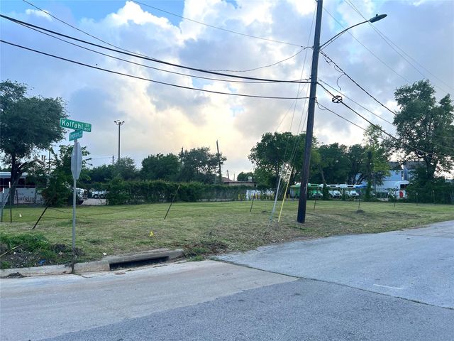 2002 Telephone Road, Houston, TX 77023