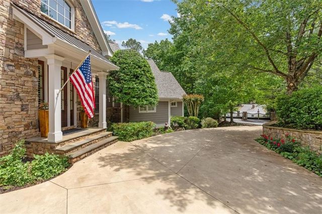 12 Somerset Lane, Cartersville, GA 30121