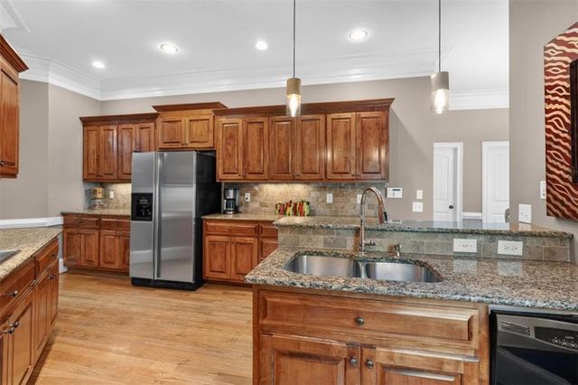 12 Somerset Lane, Cartersville, GA 30121