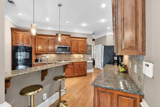 12 Somerset Lane, Cartersville, GA 30121