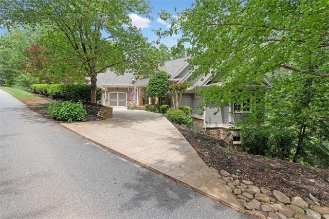 12 Somerset Lane, Cartersville, GA 30121