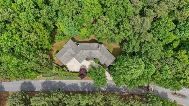 12 Somerset Lane, Cartersville, GA 30121