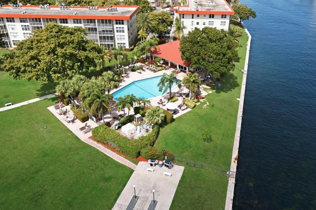 3000 NE 48th Court 406, Lighthouse Point, FL 33064