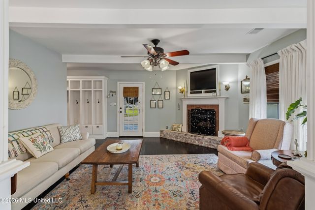 9110 Second Street, Walls, MS 38680